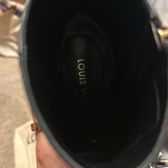 Louis Vuitton Shake Ankle Boot - Picture 11 of 15